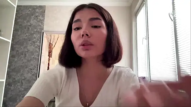 MarylnMonnier webcam