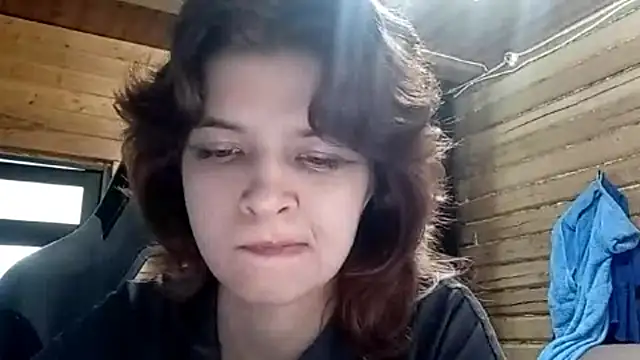 LowkeyIndigo webcam