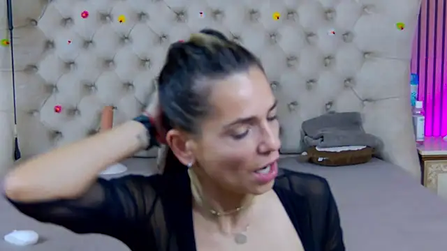 PlayfulShow webcam