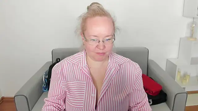 ViolaSmithh webcam