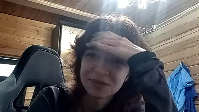 LowkeyIndigo webcam