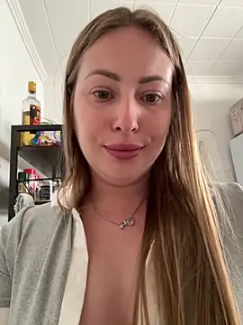 AlisaWhite webcam