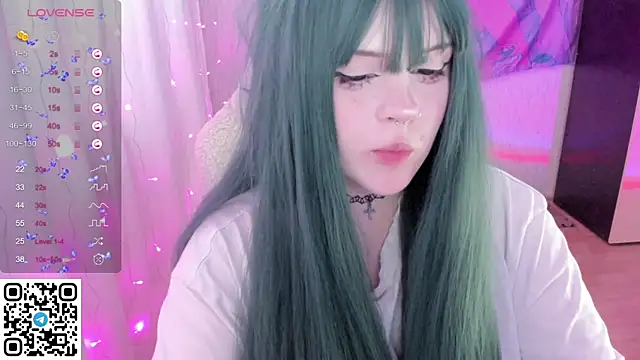 SelenaCute webcam
