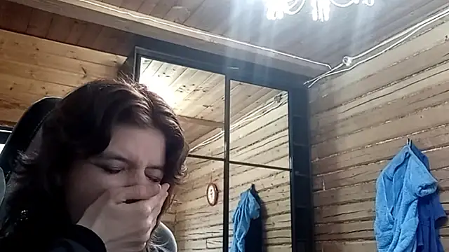 LowkeyIndigo webcam