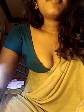 Tamil_Kavitha live sex cam