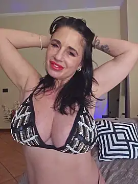 Eva_Pearl