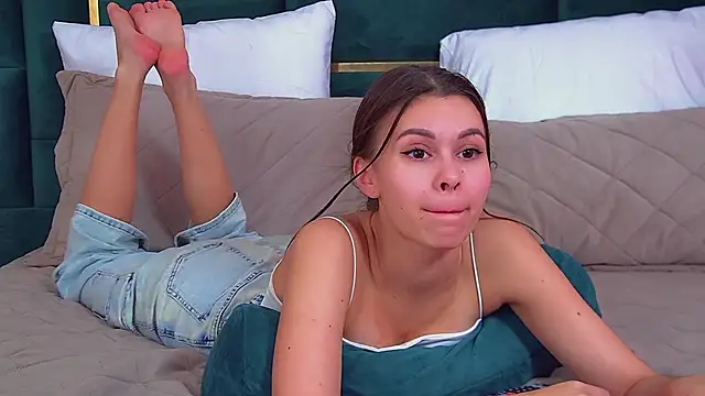 PollyLanders webcam