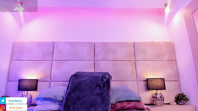 Eevee_Taylor webcam