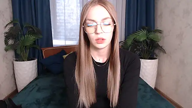 HitGyrl webcam