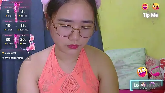 HornyAsian4uxx webcam