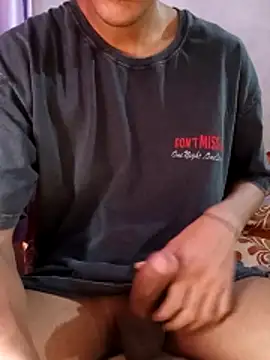 skinny_raj webcam