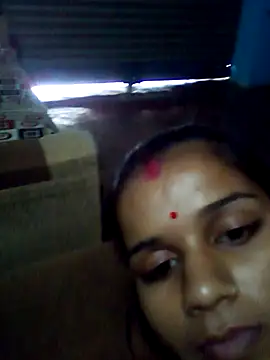 Raveena0990 webcam