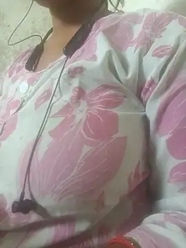 Mona_ji32 webcam