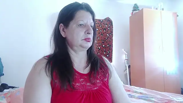 ExtasyMature live sex cam