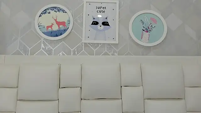 naia_cox webcam