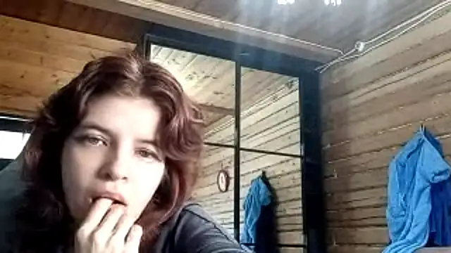 LowkeyIndigo webcam