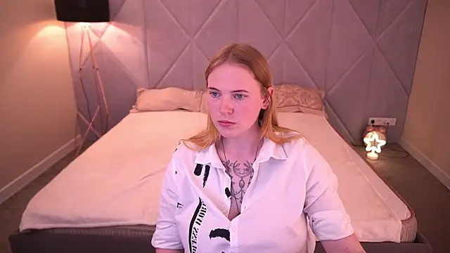 NikkyReyyy webcam