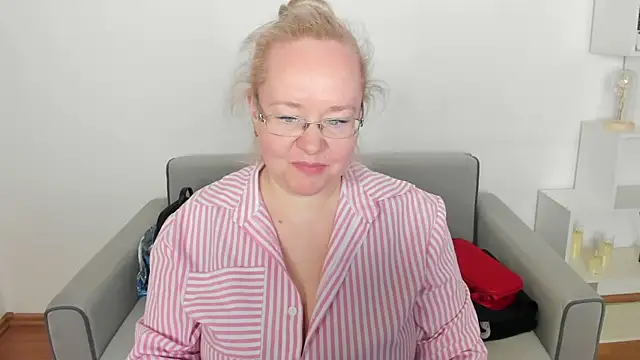 ViolaSmithh webcam