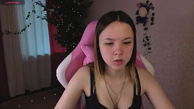 Lori_Bllossom webcam
