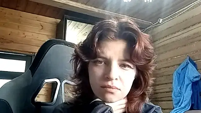 LowkeyIndigo webcam
