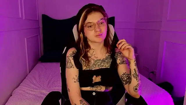 sashaglow_ webcam