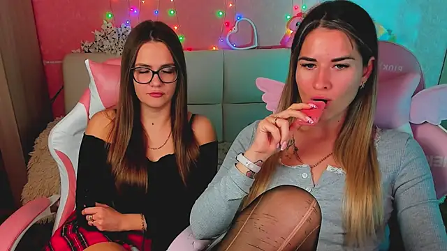 hotty_girls_here webcam