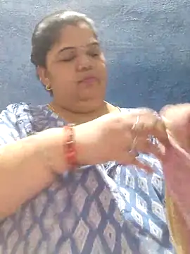tamilthanushri webcam