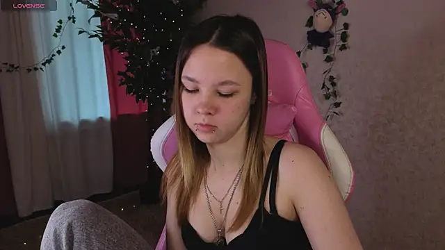 Lori_Bllossom webcam