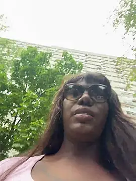 Modèle: blackhotpartyts