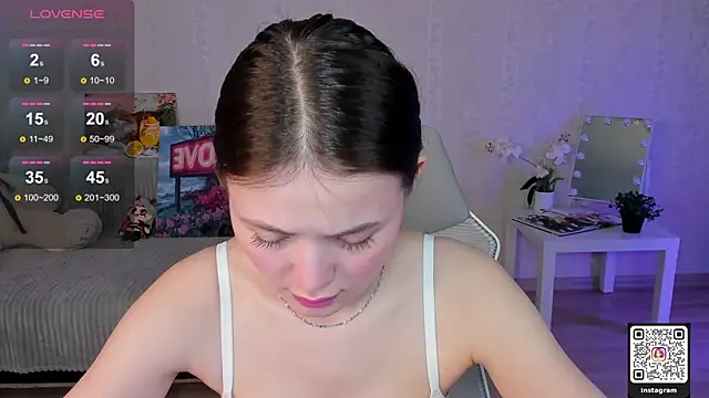 LinnLove live sex cam