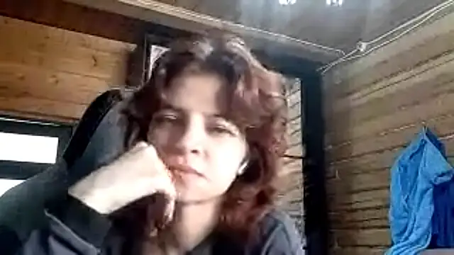 LowkeyIndigo webcam