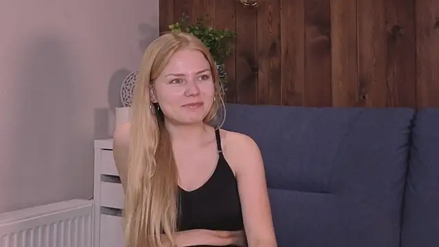 LavonaMadlem webcam