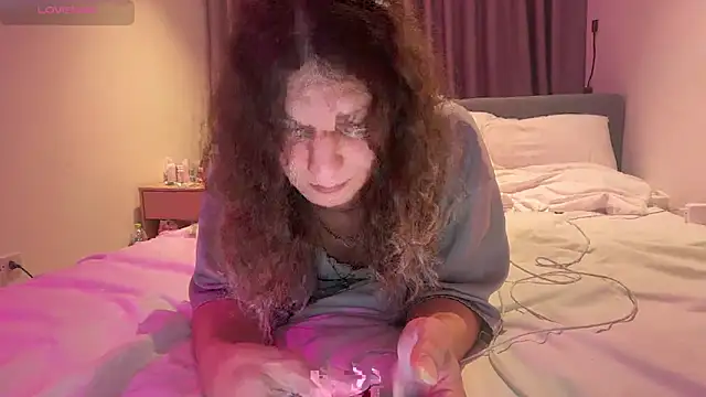 AlicePinkhead webcam