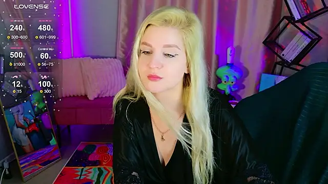 Hot_blondie webcam