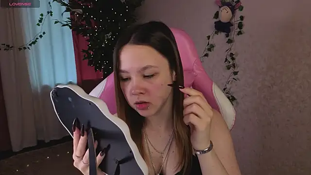 Lori_Bllossom webcam