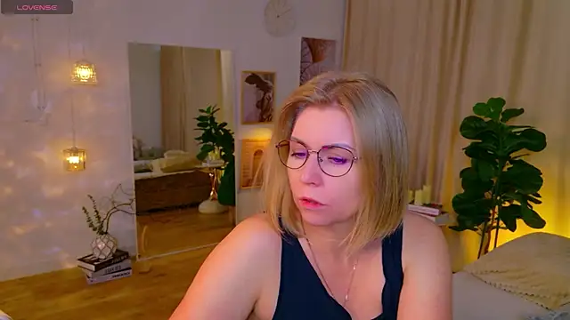 Annie_Light webcam