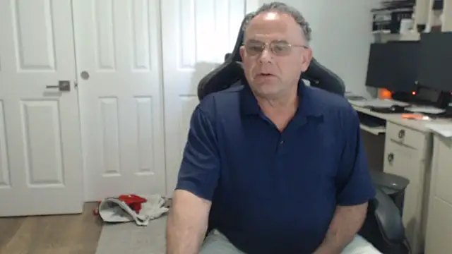 Asta - Male webcam sex chat