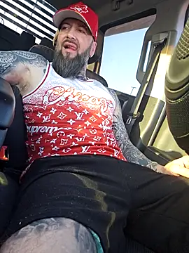 Beardedtattood webcam