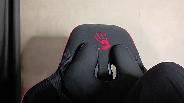 touch_me7 webcam