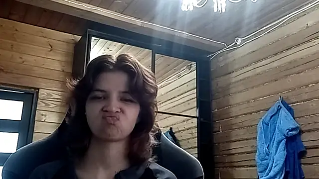 LowkeyIndigo webcam