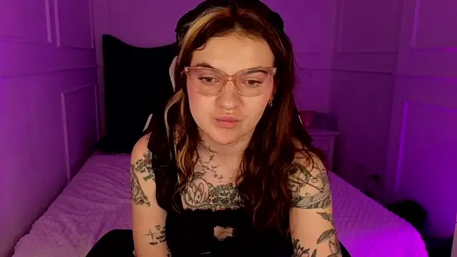 sashaglow_ webcam
