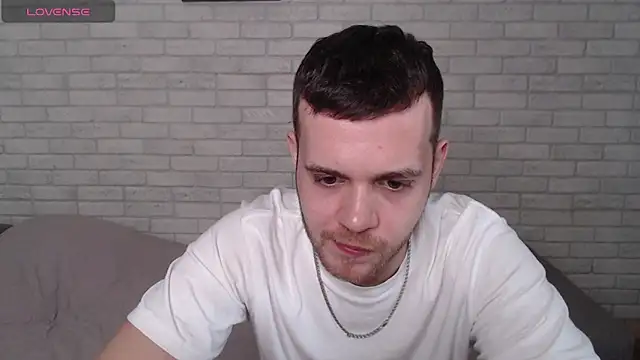 alexxx_horny - Alexxx_horny's free webcam - UK Sex Cams