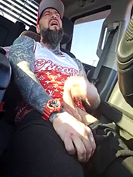 Beardedtattood webcam