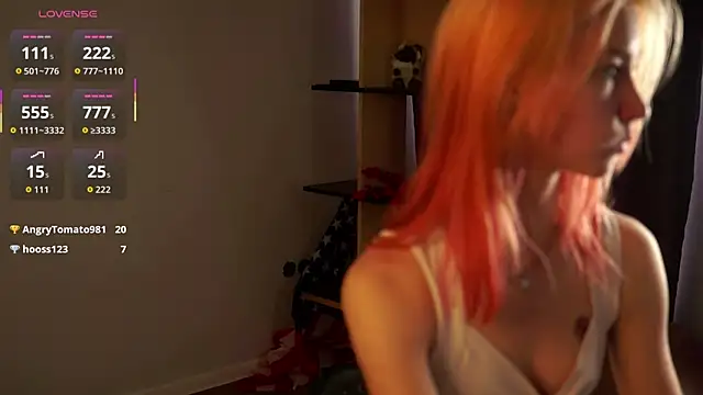 August_female webcam
