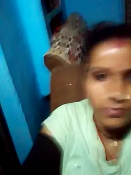 Raveena0990 webcam