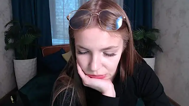 HitGyrl webcam
