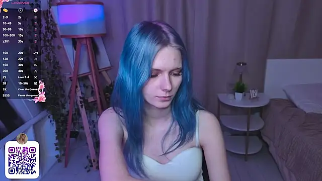JuanaSumma webcam