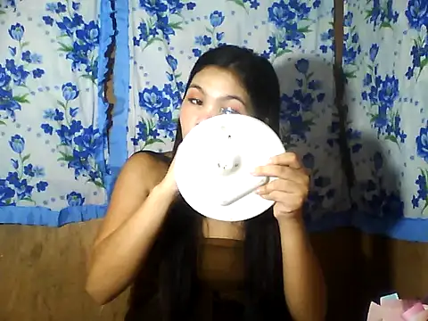 PinaySkinnyJust18 webcam