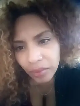 SolashLitzy_Curly webcam