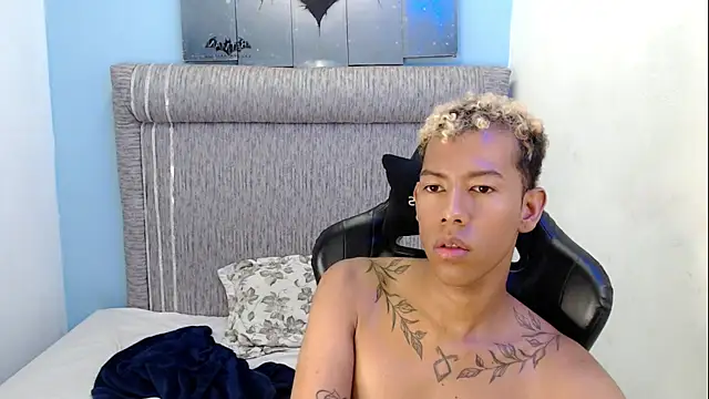 Taylerr_18 webcam